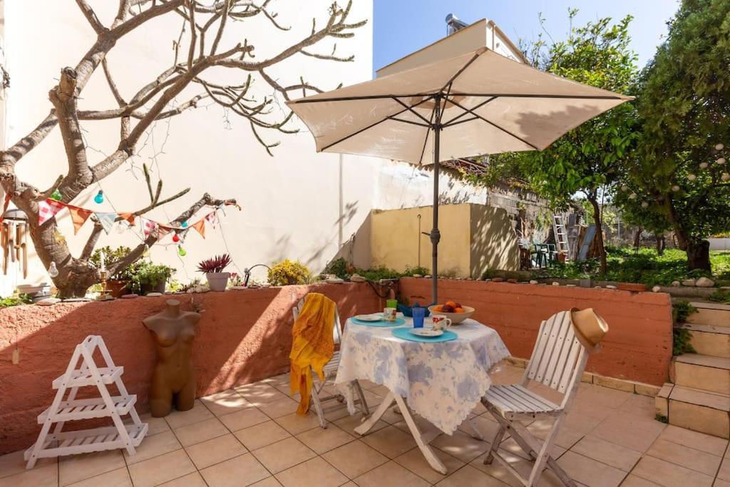 Backyard Art Studio خانيا المظهر الخارجي الصورة